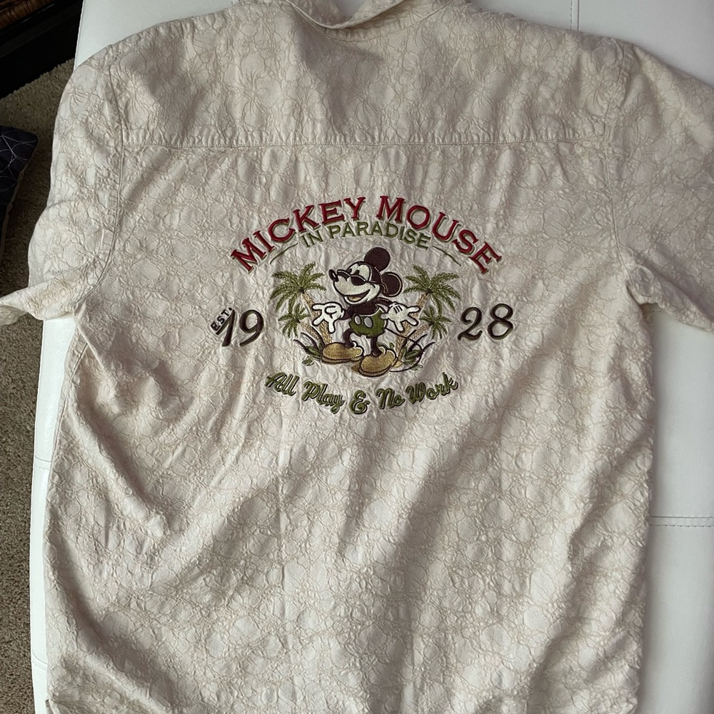 Disney Parks Mickey Mouse Button Down Shirt Size M fits like a Large